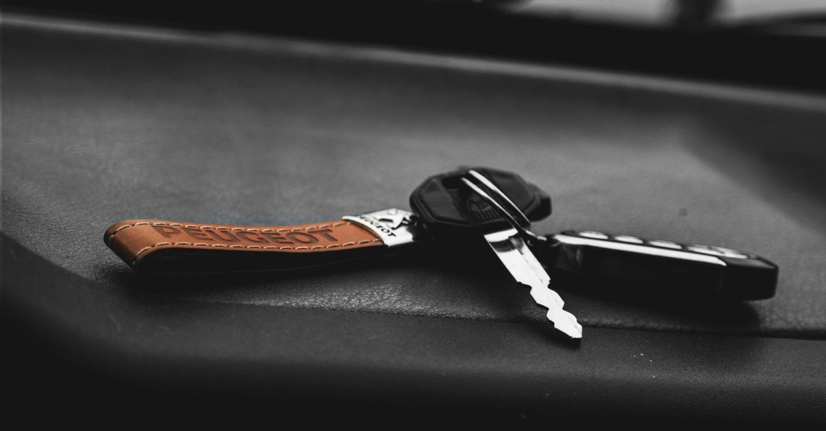 Chevrolet car key fob — Floral Park Locksmith