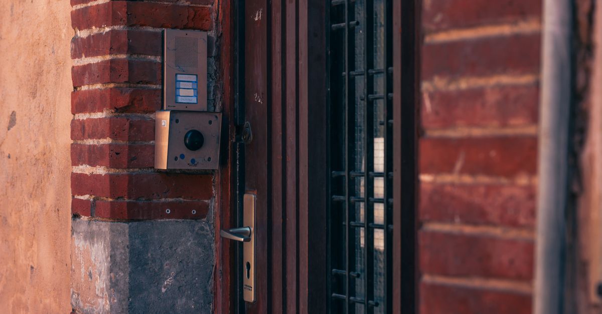 Locked Out of Your House in Floral Park? Do This First — Floral Park Locksmith